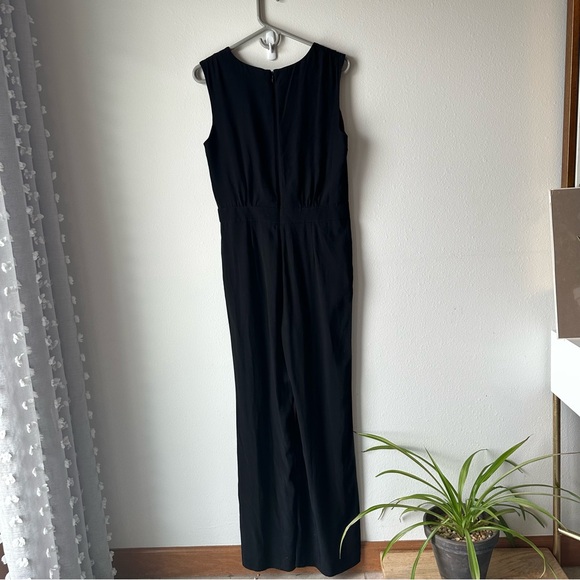 Boden // Black V neck High-waist wide leg jumpsuit Size 6 - Picture 3 of 12